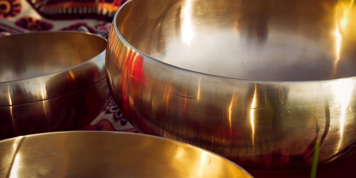 fS-Meditatie-SingingBowls-1-126-1-1200